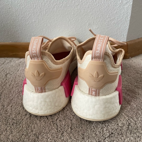 Adidas - Picture 3 of 5